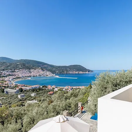 Zoes - Harbor & Sea Views