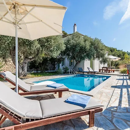 Zoes Skopelos